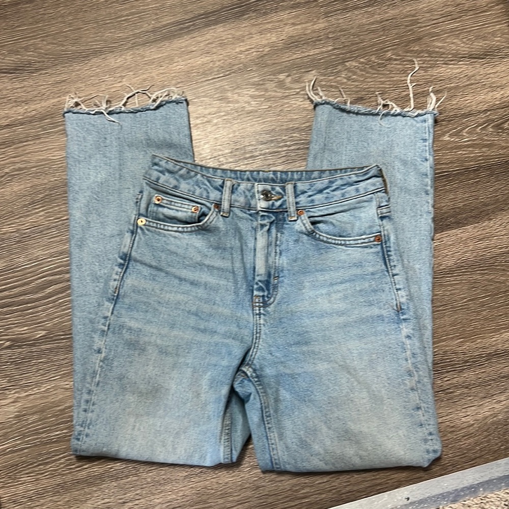 Topshop Light Wash Frayed Hem Cropped Jeans